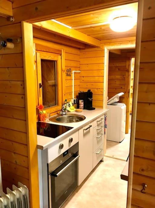 Holiday home Haus Clemens - Gemuetliches Holzhaus Mit Grundstueck Koenigs Wusterhausen